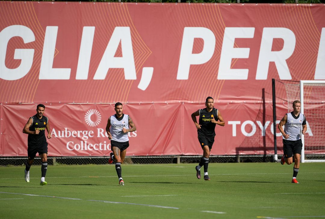 La Roma prosegue la preparazione a Trigoria: Matic e Dybala a parte – FOTO GALLERY - immagine 29