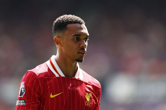 Alexander-Arnold fischiato ad Anfield: le critiche di Carragher, Shearer e Lineker- immagine 5