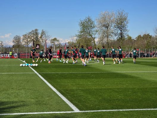 Milan, aggiornamenti da Milanello: continua la preparazione per la sfida con il Napoli- immagine 6
