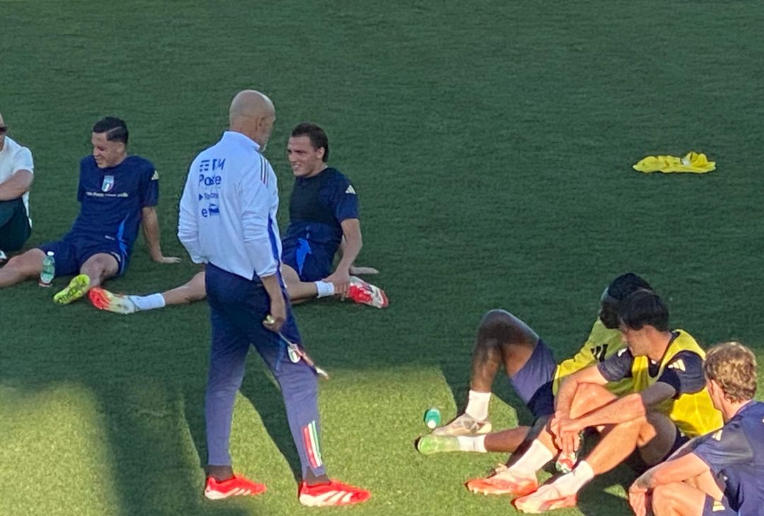 GALLERY VN – Kean e Ranieri in azzurro: tra autografi e colloqui con Spalletti - immagine 5