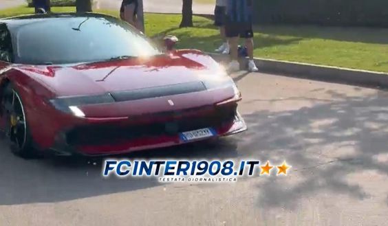 L’Inter: “Oggi è quel giorno”. Il VIDEO dell’arrivo dei giocatori nel centro di Appiano- immagine 2