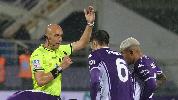 GERMOGLI PH: 13 APRILE 2026 FIRENZE STADIO ARTEMIO FRANCHI CAMPIONATO SERIA A FIORENTINA VS LAZIO NELLA FOTO FABBRI DI RAVENNA La moViola: Noslin-Mandragora “rigorino”, ma il CorSport distrugge Fabbri - immagine 1