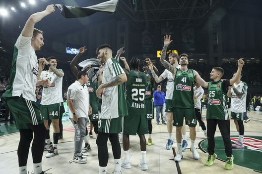 Il derby eterno delle punzecchiature tra Panathinaikos e Olympiacos nel basket greco- immagine 2