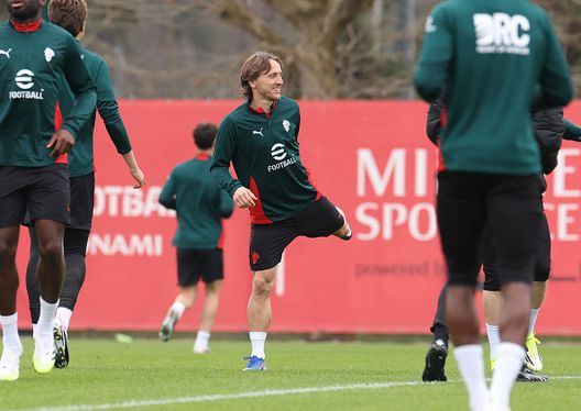 cremonese-milan-futuro-opzione-luka-modric-jashari