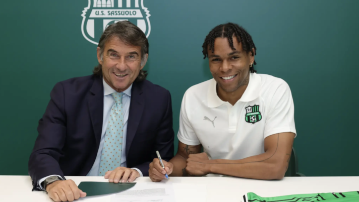 UFFICIALE – Sassuolo, Laurienté ha rinnovato il contratto: “Sono felice, ringrazio Grosso per l’aiuto” - immagine 1