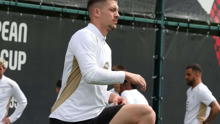 Milan, Jovic recuperato. C'è una notizia fondamentale per Conceicao