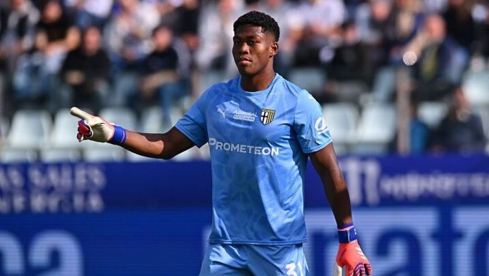 Parma, giovedì l’operazione di Suzuki. I tempi di recupero e gli step da seguire - immagine 1