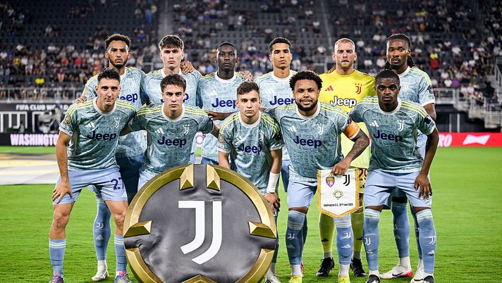 WASHINGTON, DC - JUNE 18: Juventus team photo during the FIFA Club World Cup 2025 group G match between Al Ain FC and Juventus FC at Audi Field on June 18, 2025 in Washington, United States. (Photo by Daniele Badolato - Juventus FC/Juventus FC via Getty Images) Juventus, una vittoria che dà speranza e i prestiti sono sempre più al centro - immagine 1