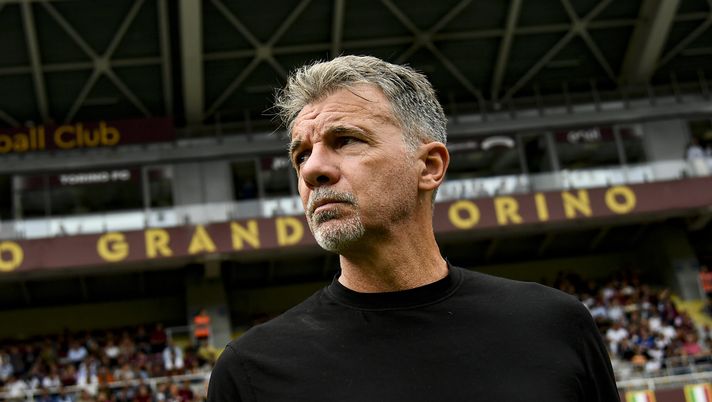 TURIN, ITALY - SEPTEMBER 21: Marco Baroni Head Coach of Torino FC during the Serie A match between Torino FC and Atalanta BC at Stadio Olimpico di Torino on September 21, 2025 in Turin, Italy. (Photo by Stefano Guidi/Torino FC 1906 via Getty Images) Torino, Baroni continua a festeggiare la vittoria col Napoli: il gesto del tecnico - immagine 1