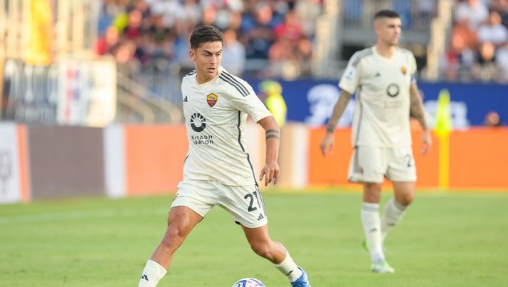 Gudmunsson: “Io come Dybala? Ci sta, portiamo i calzettoni abbassati” - immagine 1