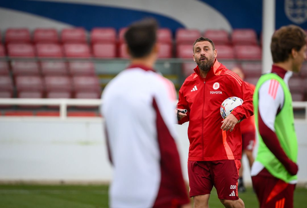 Ritiro Roma, primo allenamento in Inghilterra: c’è Paredes – FOTO GALLERY - immagine 12