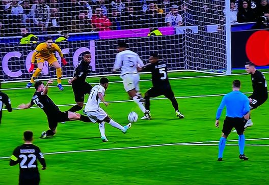 FINALE! Real Madrid-Napoli 4-2: Meret croce e delizia, ma sconfitta immeritata - immagine 2