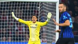 Ajax-Inter, segna Thuram ma tutta la panchina pensa a Sommer. Kolarov chiama il portiere e…