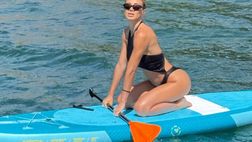 VIDEO / Diletta Leotta, il balletto in costume sul lago è da impazzire