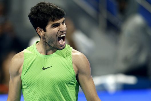 Carlos Alcaraz si presenta a Indian Wells come numero 1 al mondo (Photo by Mohamed Farag/Getty Images) Tennis, ATP Indian Wells: dove vedere il torneo in streaming gratis e diretta tv- immagine 5