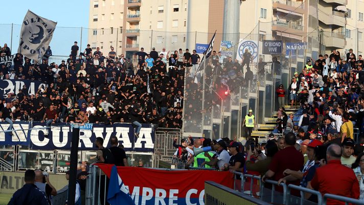 UFFICIALE – Scontri Cagliari-Napoli, multa e diffida per entrambi i club! I dettagli - immagine 1