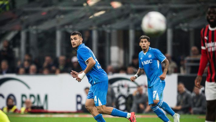 San Siro Stadium, Milan, ITALY - OCT 29 2024: SSC Napoli player Alessandro Buongiorno in action during the Serie A match between AC Milan and SSC Napoli at San Siro Stadium on October 29, 2024 in Milan, Italy. (Photo by SSC Napoli/Getty Images) I numeri della difesa del Napoli, Conte ha superato Spalletti in un dato - immagine 1
