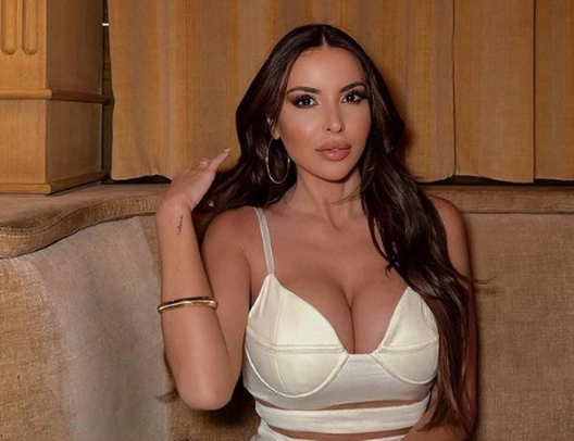 ESCLUSIVA DDD – Intervista a Marialuisa Jacobelli: “Sogno di fare l’inviata Champions e condurre Sanremo”- immagine 5