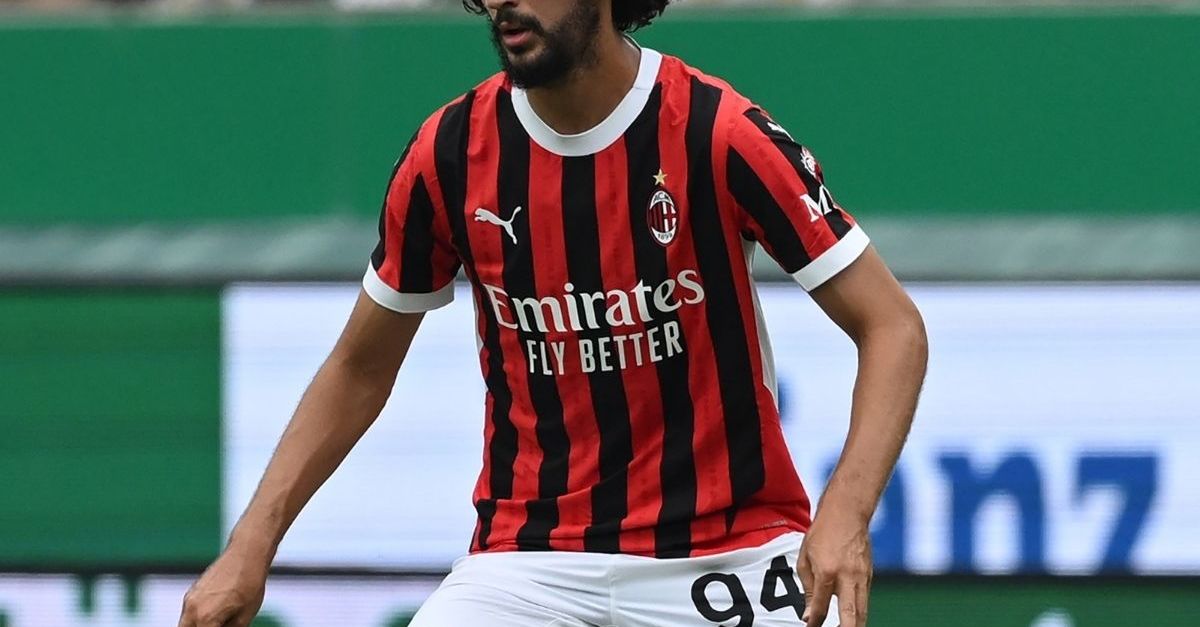 Calciomercato Milan, Adli in uscita: ecco le due squadre interessate a lui Calciomercato Milan, Adli in uscita: ecco le due squadre interessate a lui