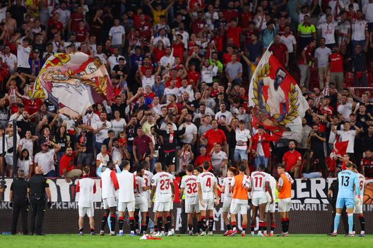 Siviglia, la protesta del Biris Norte contro i calendari della Liga- immagine 2