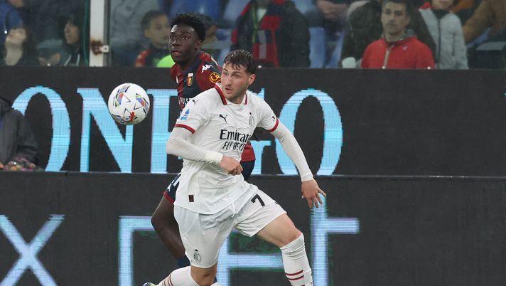 GENOA, ITALY - MAY 05: Santiago Gimenez of AC Milan in action during the Serie match between Genoa and Milan at Stadio Luigi Ferraris on May 05, 2025 in Genoa, Italy. (Photo by Claudio Villa/AC Milan via Getty Images)  santiago-gimenez-assist-rafael-leao-milan-genoa-assist-dazn-serie-a-gazzetta-futuro-sky-vittoria-ultima-ora-news