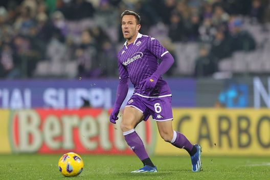 Tuttosport si chiede: “E se a gennaio arrivasse un’offerta viola per Arthur?”- immagine 2