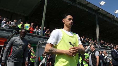 VENICE, ITALY - APRIL 27: Tijjani Reijnders of AC Milan entrance for warms up prior to the Serie A match between Venezia and Milan at Stadio Pier Luigi Penzo on April 27, 2025 in Venice, Italy. (Photo by Claudio Villa/AC Milan via Getty Images) reijnders