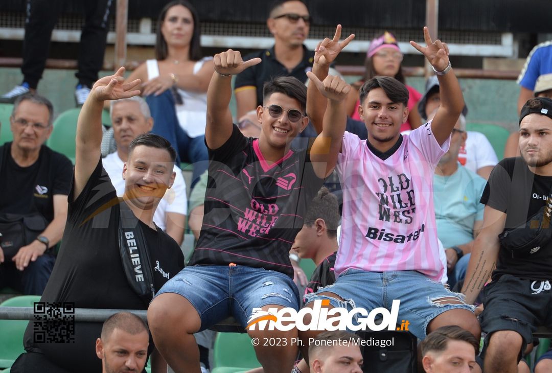 FOTOTIFO Palermo-Feralpisalò 3-0, gli scatti ai tifosi al “Renzo Barbera” (GALLERY) - immagine 68