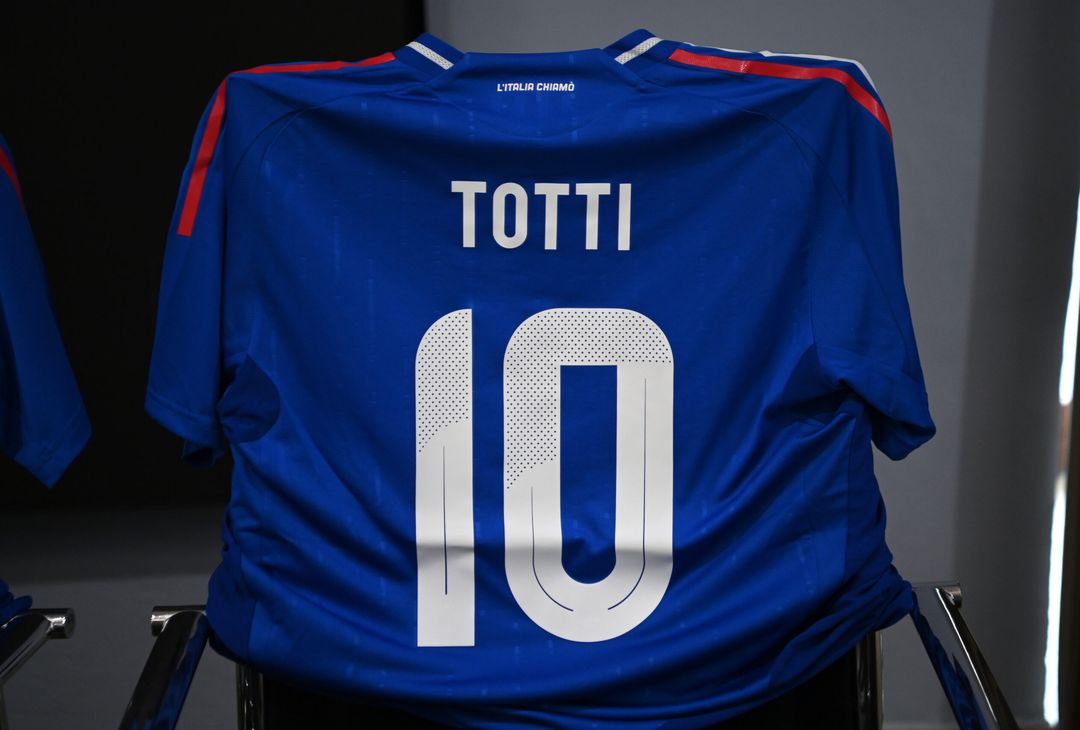 Totti ritrova Pellegrini e Spalletti a Coverciano – FOTO GALLERY - immagine 8