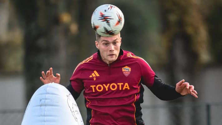 Getty Images Roma, allenamento verso il Celtic: ci sono Dovbyk e Wesley. Ranieri osserva dall’alto - immagine 1
