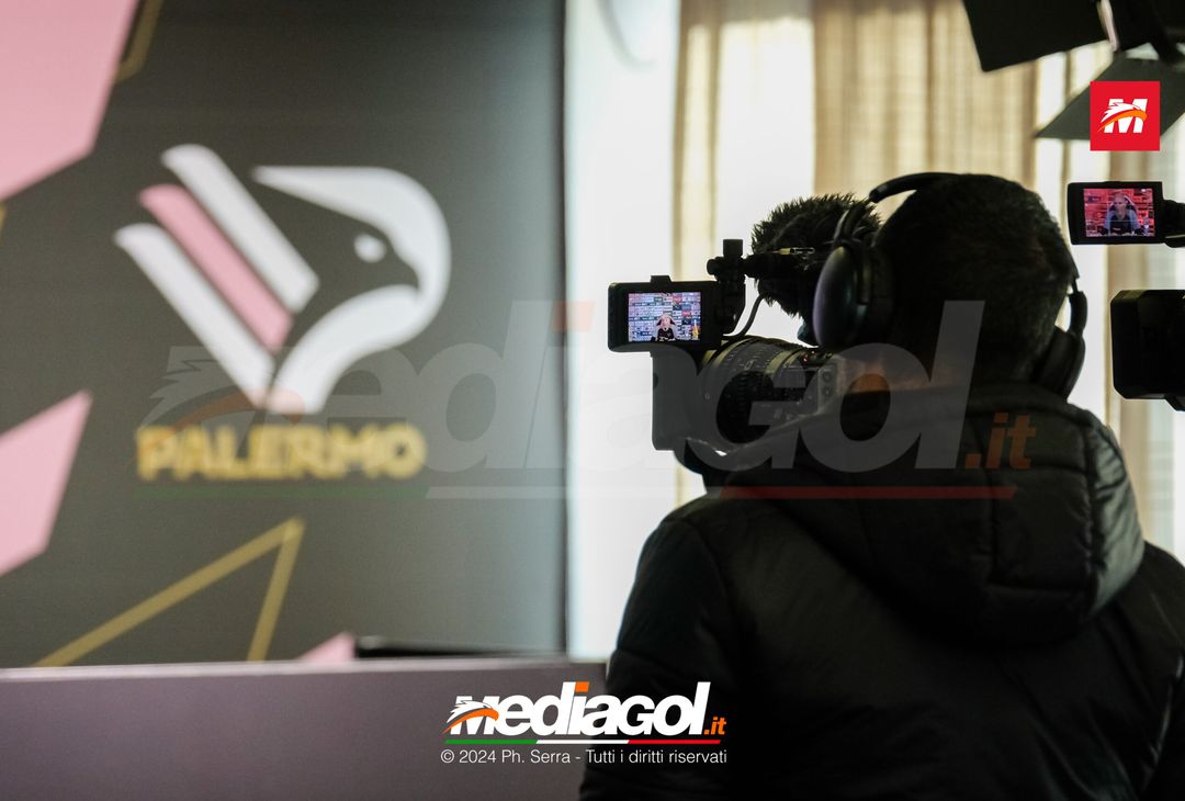 FOTO PALERMO, verso il Catanzaro: il tecnico Corini in conferenza (GALLERY) - immagine 20