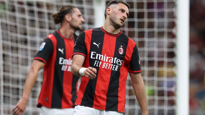 MILAN, ITALY - MAY 24: Santiago Gimenez of AC Milan in action during the Serie A match between AC Milan and Cagliari Calcio at Giuseppe Meazza Stadium on May 24, 2026 in Milan, Italy. (Photo by Claudio Villa/AC Milan via Getty Images) “Mondiale? Sarò il capocannoniere”: la carica di Gimenez, un affare alla Kean - immagine 1