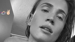Carolina, lo scatto post allenamento è super sensuale. Lady Cassano incanta in costume