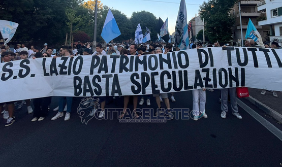Lazio, oltre 10.000 tifosi in protesta! – RIVIVI LA DIRETTA - immagine 4