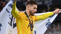 Europa League al Tottenham, i miracoli del portiere italiano Vicario | VIDEO