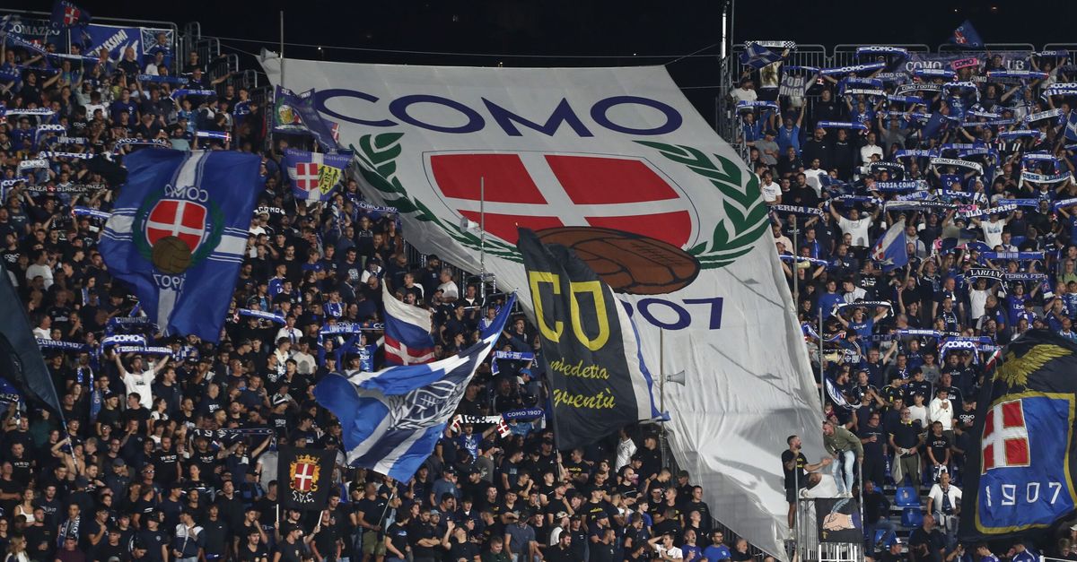 Milan Como, la Curva lariana protesta: “Vi siete dimenticati che il calcio nasce dalla gente” Milan Como, la Curva lariana protesta: “Vi siete dimenticati che il calcio nasce dalla gente”