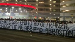 Milan, Curva Sud: “Ne abbiamo abbastanza della mediocrità” | PM NEWS