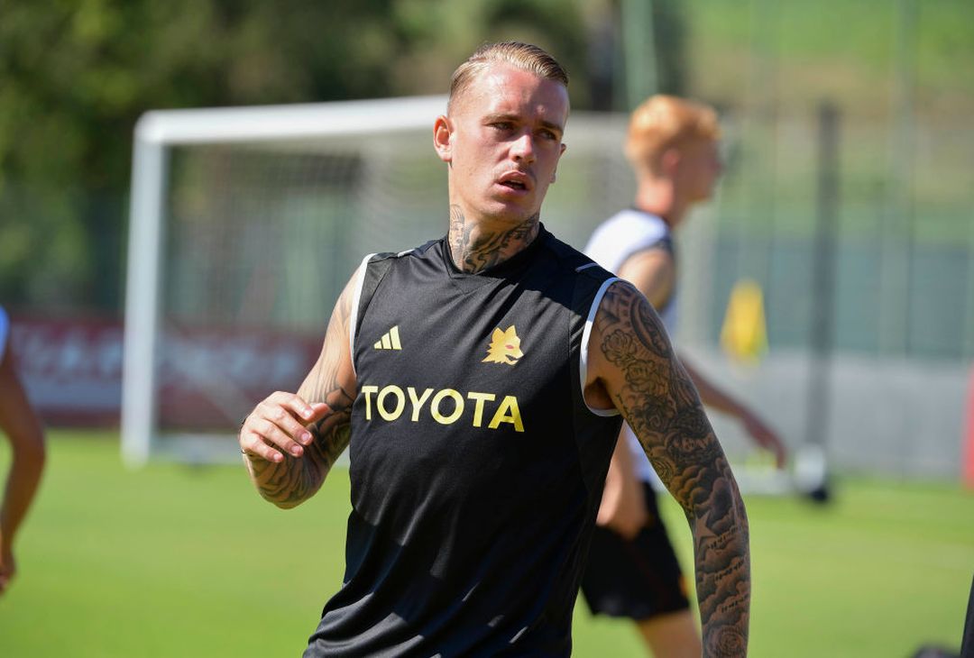 Roma, allenamento di Ferragosto a Trigoria. C’è Dybala – FOTO GALLERY - immagine 6