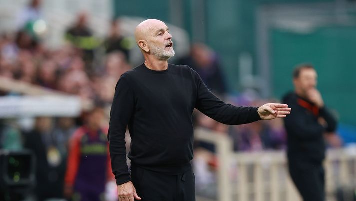 FLORENCE, ITALY - NOVEMBER 2: Head coach Stefano Pioli manager of ACF Fiorentina gestures during the Serie A match between ACF Fiorentina and US Lecce at Artemio Franchi on November 2, 2025 in Florence, Italy. (Photo by Gabriele Maltinti/Getty Images) Infortuni: Fiorentina tra le società più virtuose. Merito di…Pioli - immagine 1