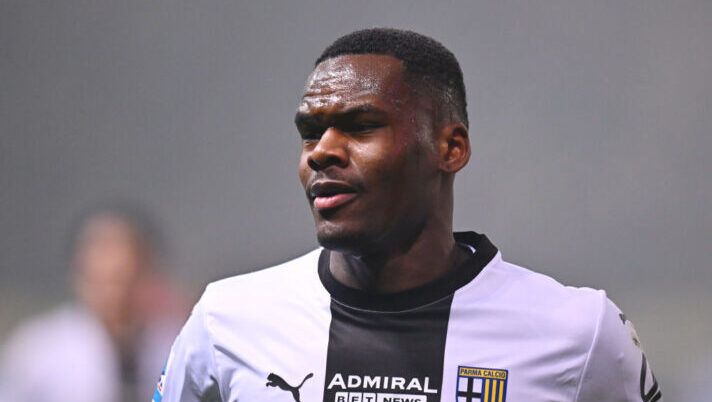 PARMA, ITALY - JANUARY 31: Ange-Yoan Bonny of Parma Calcio reacts during the Serie A match between Parma and Lecce at Stadio Ennio Tardini on January 31, 2025 in Parma, Italy. (Photo by Alessandro Sabattini/Getty Images) Bonny, le cifre del primo contatto Inter-Parma: cosa succederà settimana prossima - immagine 1