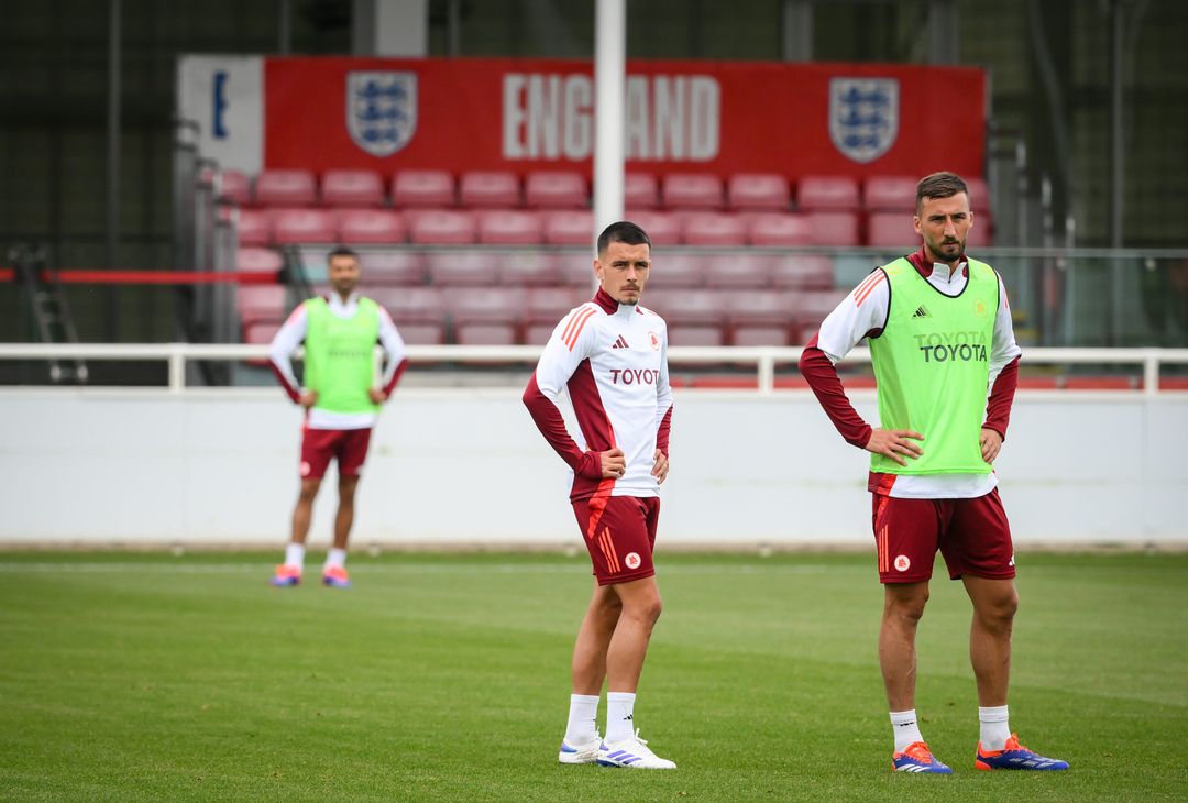 Ritiro Roma, primo allenamento in Inghilterra: c’è Paredes – FOTO GALLERY - immagine 29