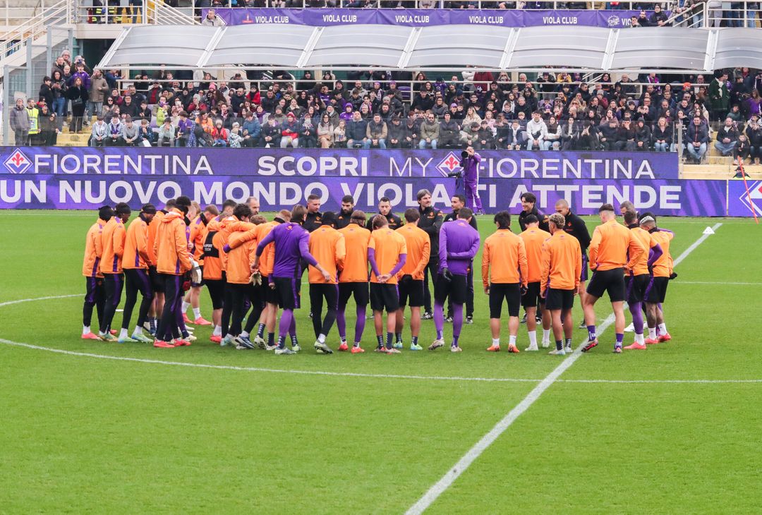 Gallery VN – Allenamento a porte aperte della Fiorentina, le immagini più belle - immagine 51