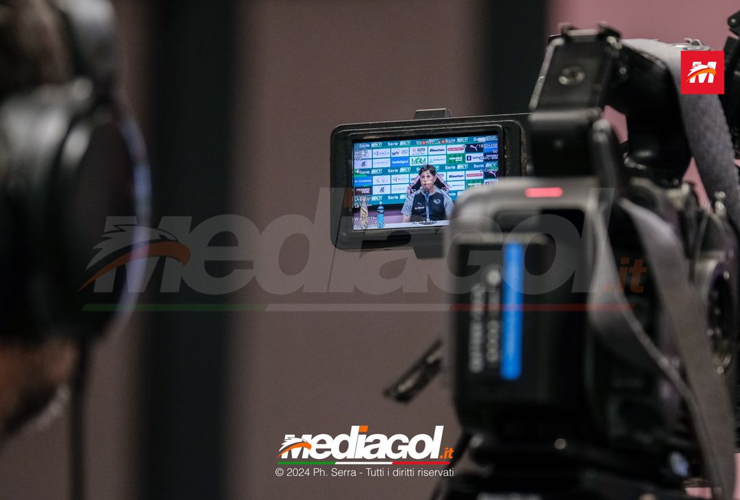 FOTO PALERMO, verso il Venezia: mister Mignani in sala stampa al CFA (GALLERY) - immagine 7