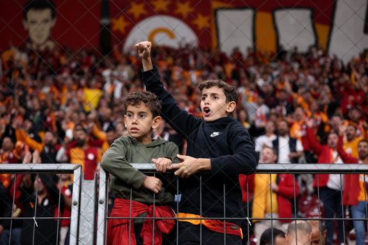 You’ll Never Walk Alone vs UltrAslan: cori e tifo di Liverpool e Galatasaray- immagine 7