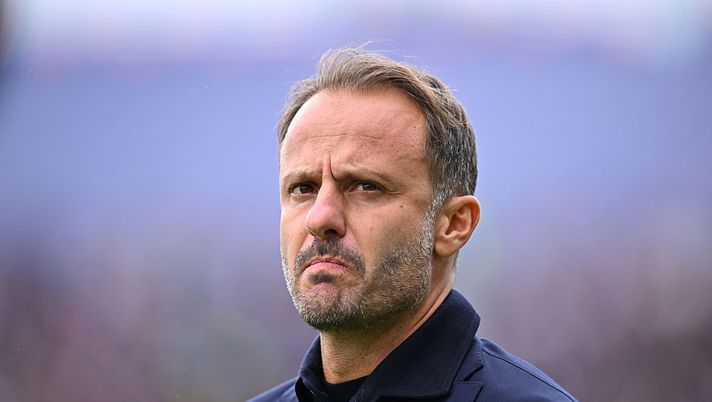 Alberto Gilardino, Head Coach of Pisa SC, looks on prior to the Serie A match between Bologna FC 1909 and Pisa SC at Renato Dall'Ara Stadium on October 05, 2025 in Bologna, Italy. (Photo by Alessandro Sabattini/Getty Images)  Pisa Verona Gilardino