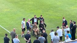 Riconoscimento a due colonnelli e maglia regalata a Conte: presenti EDL e Di Lorenzo