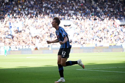 Bergamo, Italia - 14 settembre 2025: Giorgio Scalvini esulta dopo il gol contro il Lecce. (Foto di Maurizio Lagana/Getty Images) Psg-Atalanta, dove vedere la partita in diretta tv e streaming LIVE- immagine 3