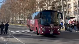 Video – Torino-Salernitana: l’arrivo allo stadio del pullman del Toro