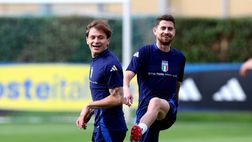 VIDEO / Italia, ecco Barella: su un campo diverso dai compagni scatta e…