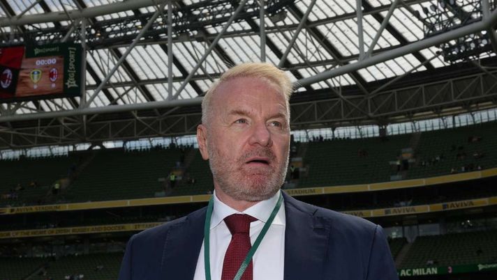 Igli Tare, direttore sportivo del Milan, potrebbe acquistare anche un altro attaccante | Calciomercato AC Milan News (Getty Images) Calciomercato Milan, altro colpo in attacco! Pronta l'offerta per ...